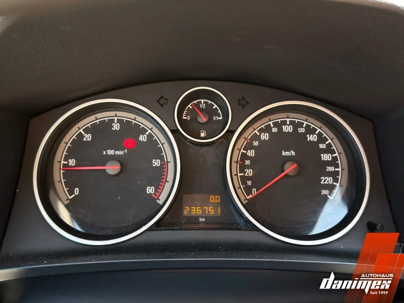 Opel Zafira – 23