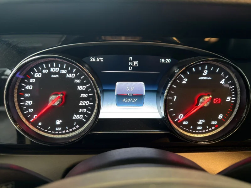 Mercedes-Benz E 220 – 13