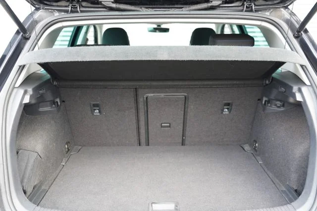 VW Golf – 13