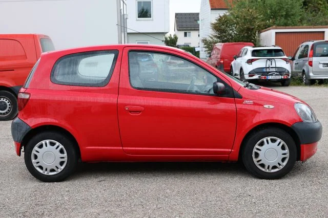 TOYOTA Yaris – 6