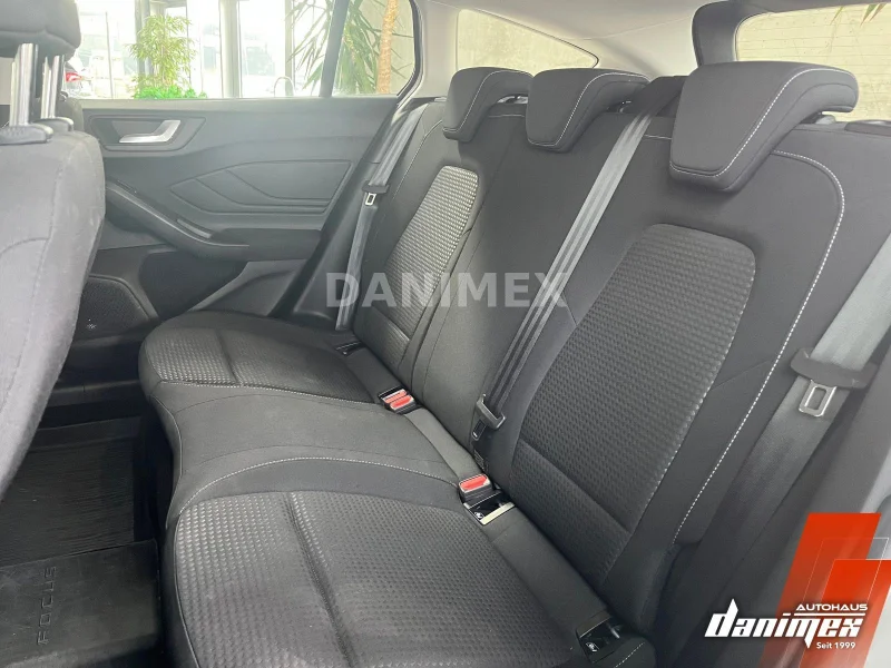 Ford Focus – 16