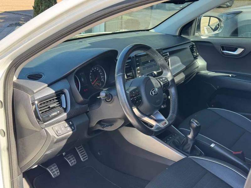 Kia Rio – 13