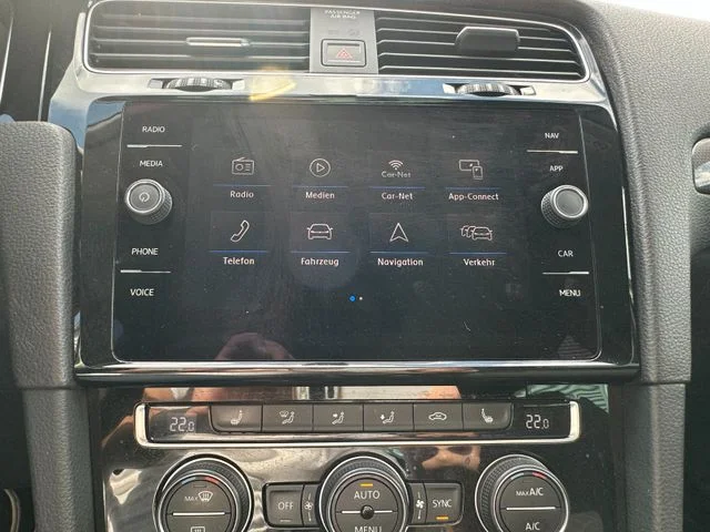 VW Golf – 16