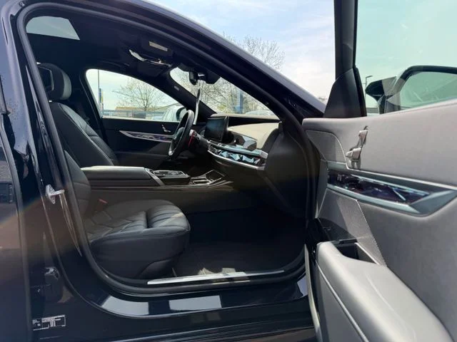 BMW M760 – 8