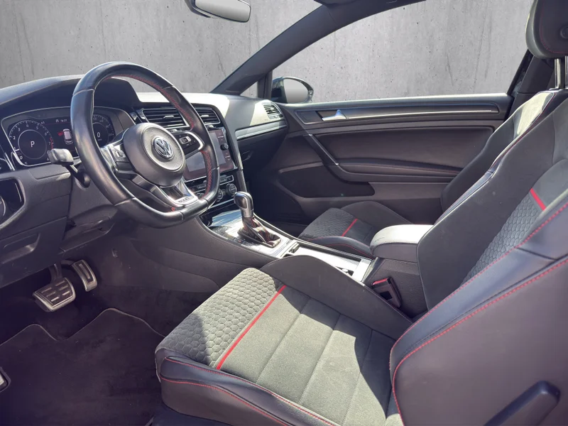 Volkswagen Golf – 9