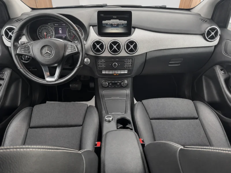 Mercedes-Benz B 220 – 17
