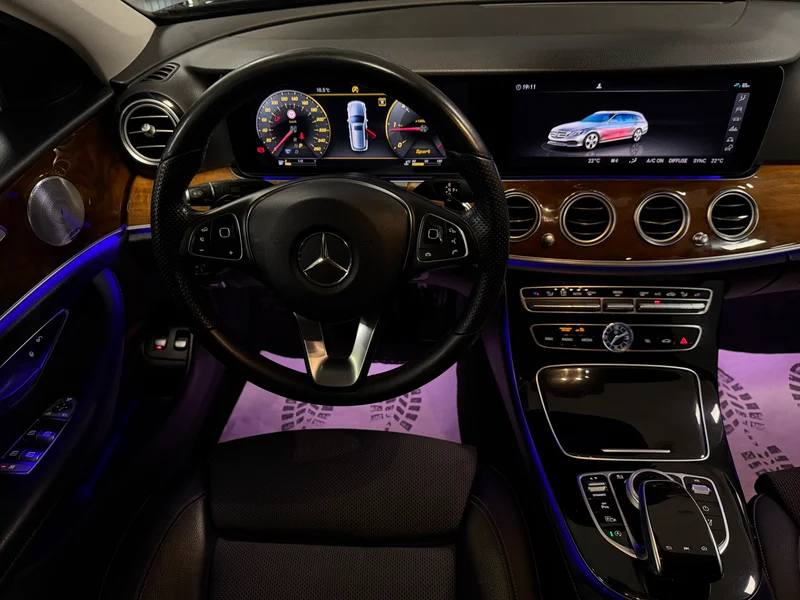 Mercedes-Benz E 220 – 16