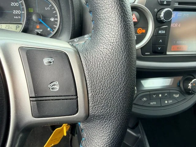 TOYOTA Yaris – 20