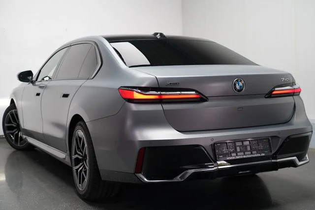 BMW 740 – 6