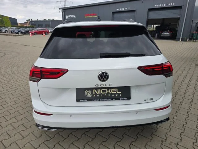 Volkswagen Golf – 9