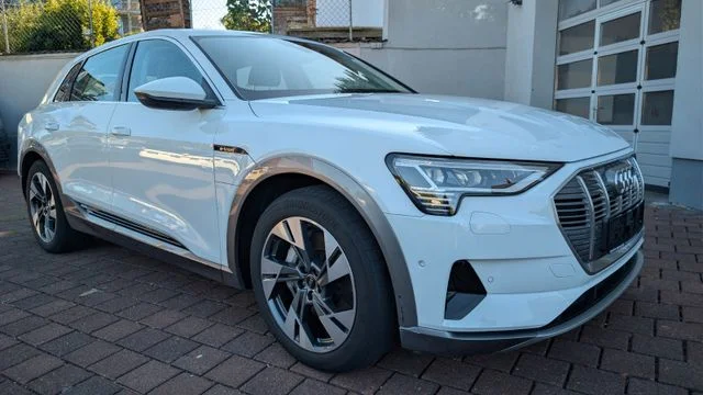 AUDI e-tron – 7
