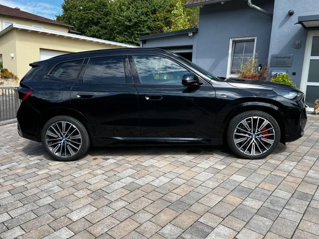 BMW iX1 – 4