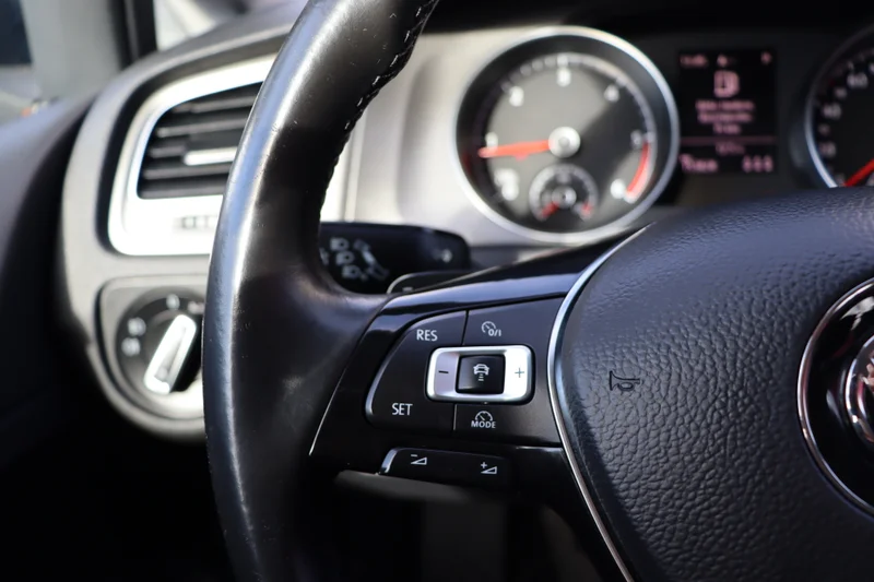 Volkswagen Golf – 19