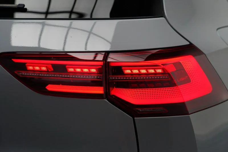 Volkswagen Golf – 12