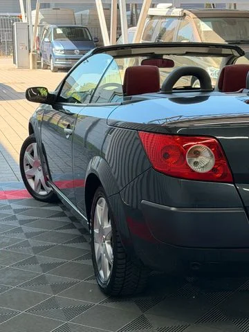 Renault Megane – 12