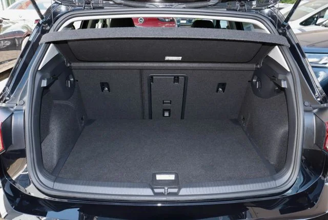 Volkswagen Golf – 8