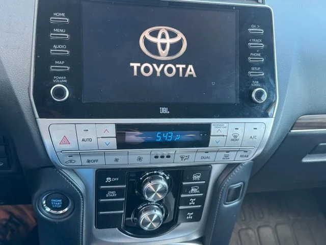 TOYOTA Land Cruiser – 28