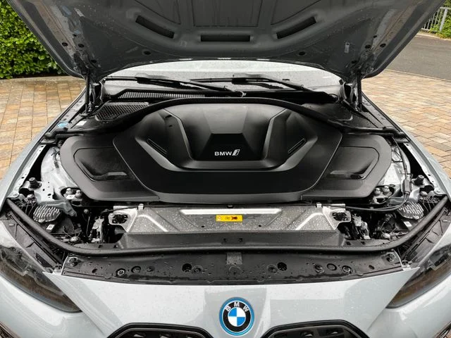 BMW i4 – 8