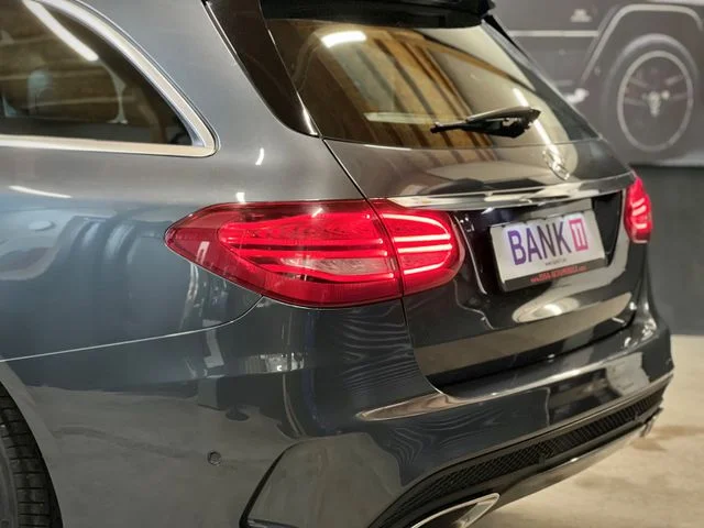 Mercedes-Benz C 400 – 10