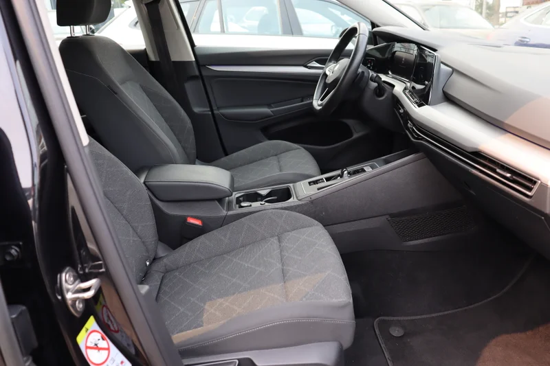 Volkswagen Golf – 10