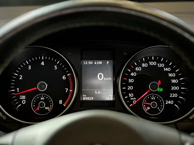 Volkswagen Golf – 33