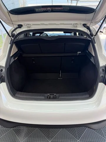 Nissan Pulsar – 12
