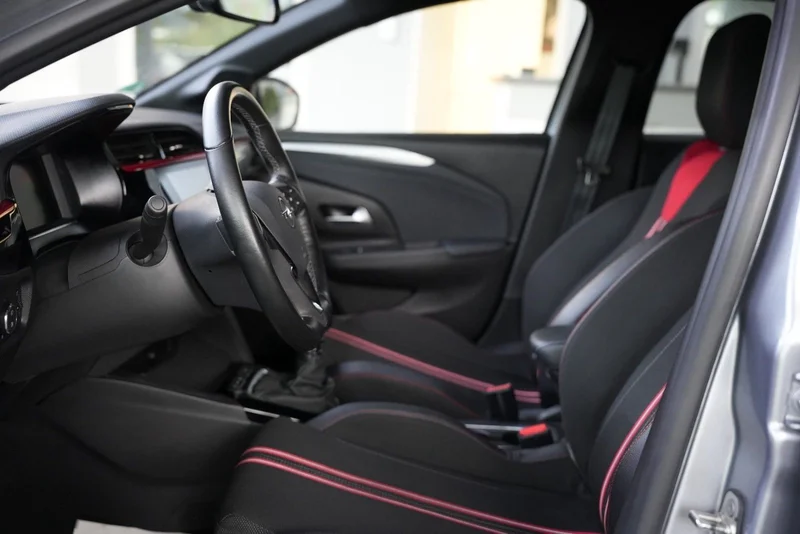 Opel Corsa – 9