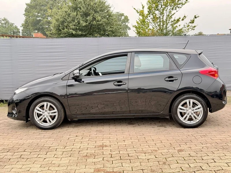 Toyota Auris II (2012-) – 4