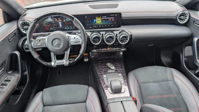MERCEDES-BENZ CLA 220 – 19