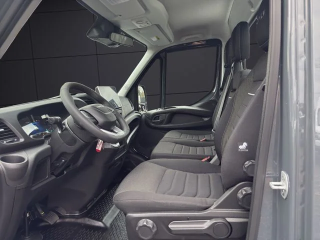 Iveco Daily 35S18 Abschleppwagen Modell 2026 AHK 3,5t – 15