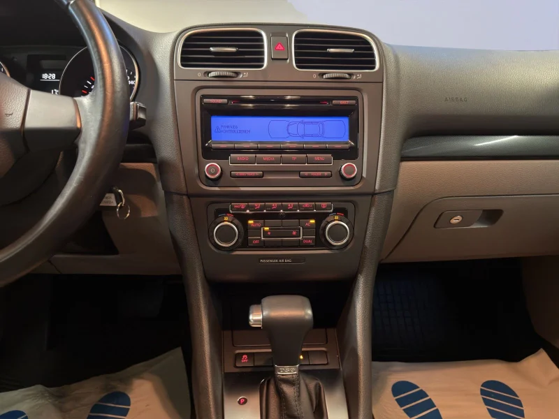 Volkswagen Golf – 14
