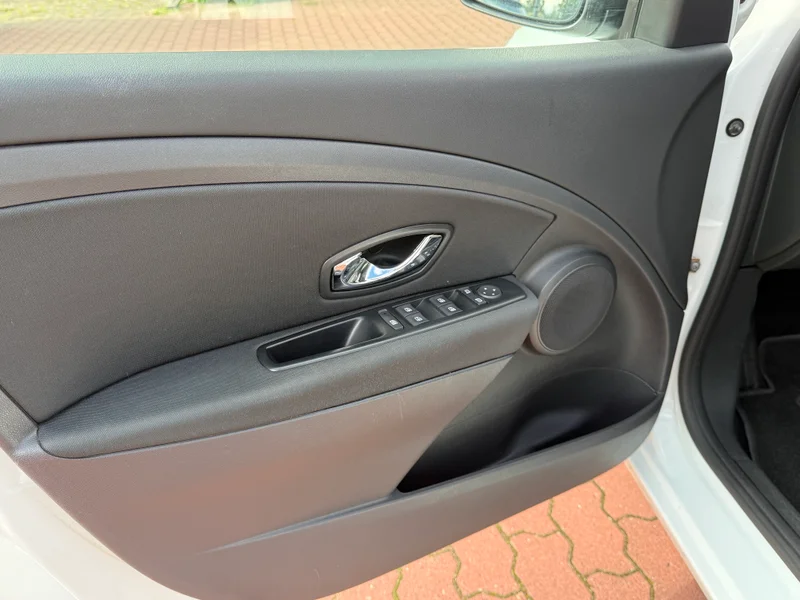 Renault MEGAN Megane III Grandtour (Phase II, 2012) – 14