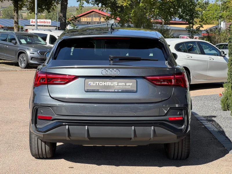 Audi Q3 – 8