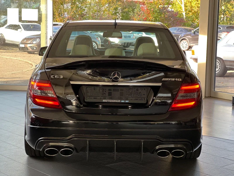 Mercedes-Benz C 63 AMG – 6