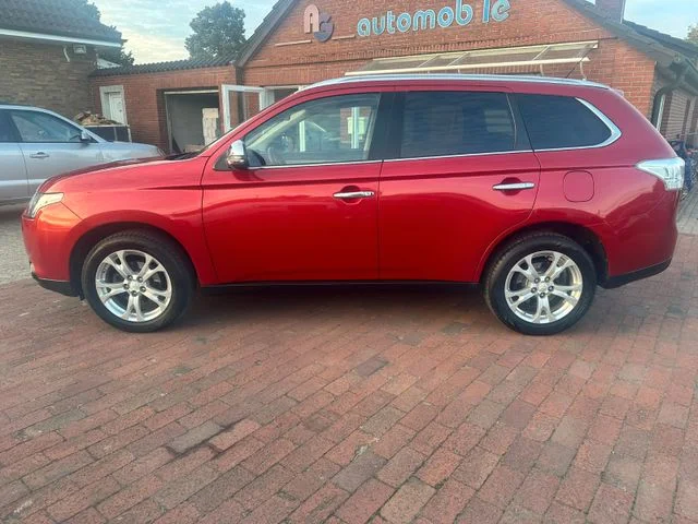 MITSUBISHI Outlander – 2