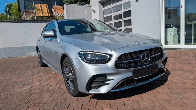 MERCEDES-BENZ E 300 – 7