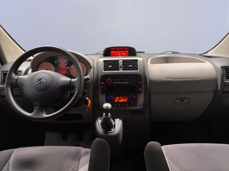 Citroën Jumpy – 12