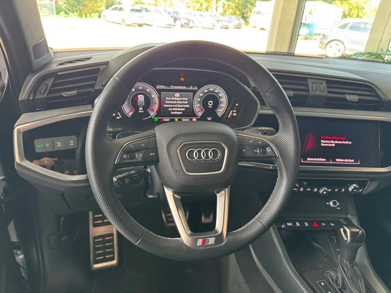 Audi Q3 – 22