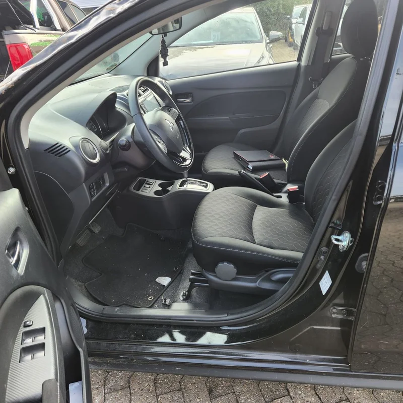 Mitsubishi Space Star – 10