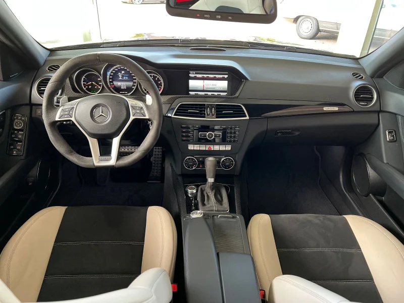 Mercedes-Benz C 63 AMG – 22