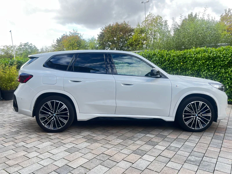 BMW iX1 – 4