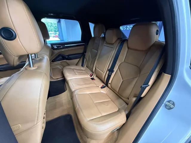Porsche Cayenne – 42