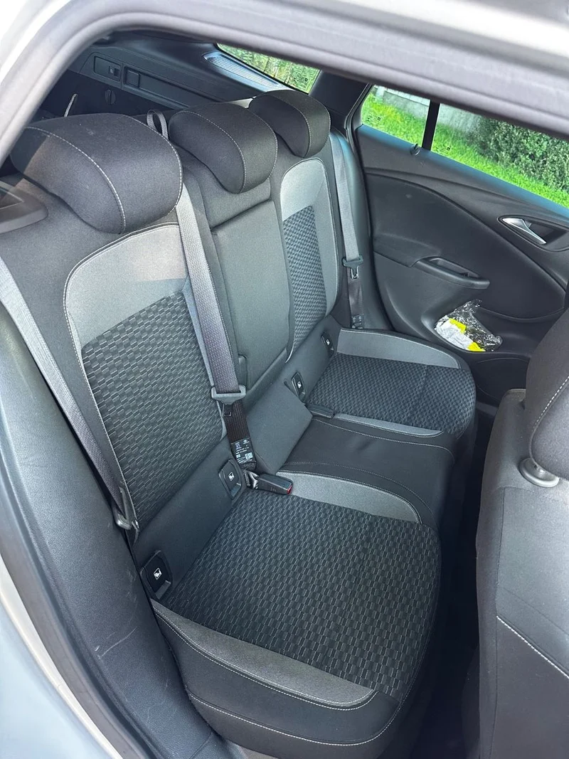 Opel Astra – 12