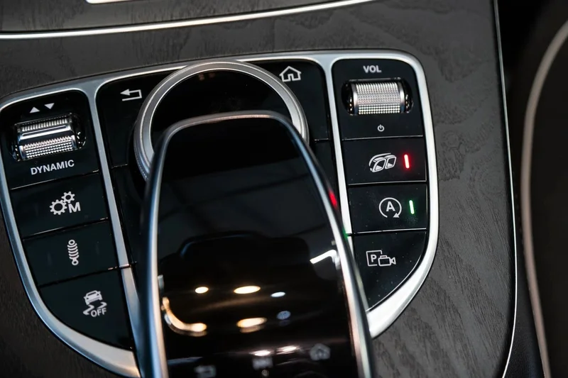 Mercedes-Benz E 63 AMG – 37