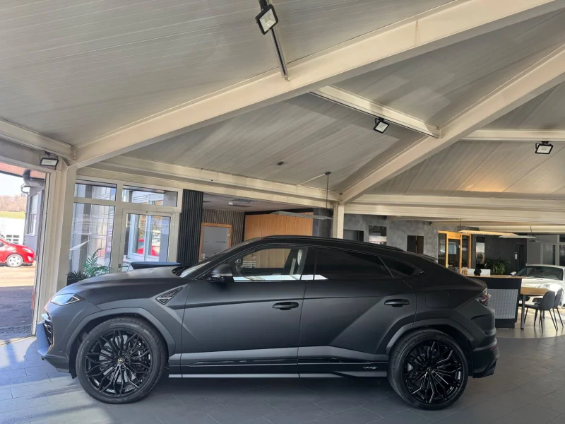 Lamborghini Urus – 7