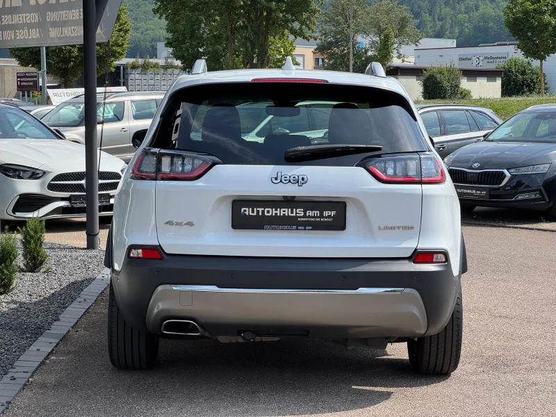 Jeep Cherokee – 4