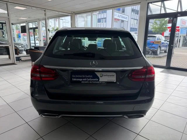 Mercedes-Benz C 200 – 6