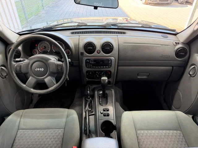 Jeep Cherokee – 19