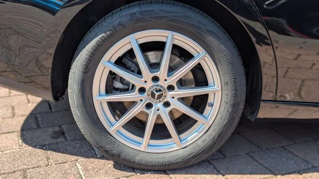 MERCEDES-BENZ CLA 180 Shooting Brake – 24