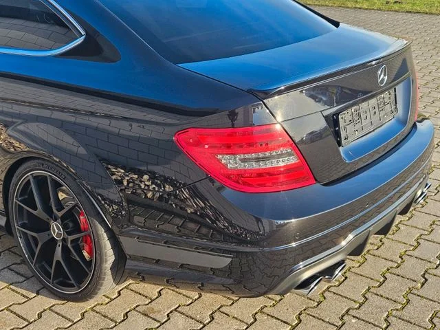 Mercedes-Benz C 63 AMG – 8